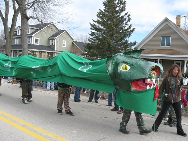/pictures/ST Pats Floats 2010 - Pants on the ground/IMG_3129.jpg